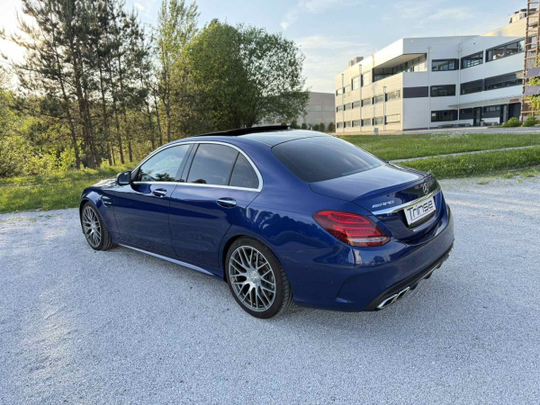 MERCEDES BENZ C / 63 AMG
